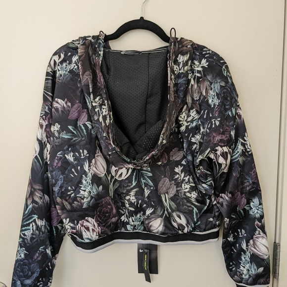 Nike Floral Lightweight Jacket - Picture 4 of 5